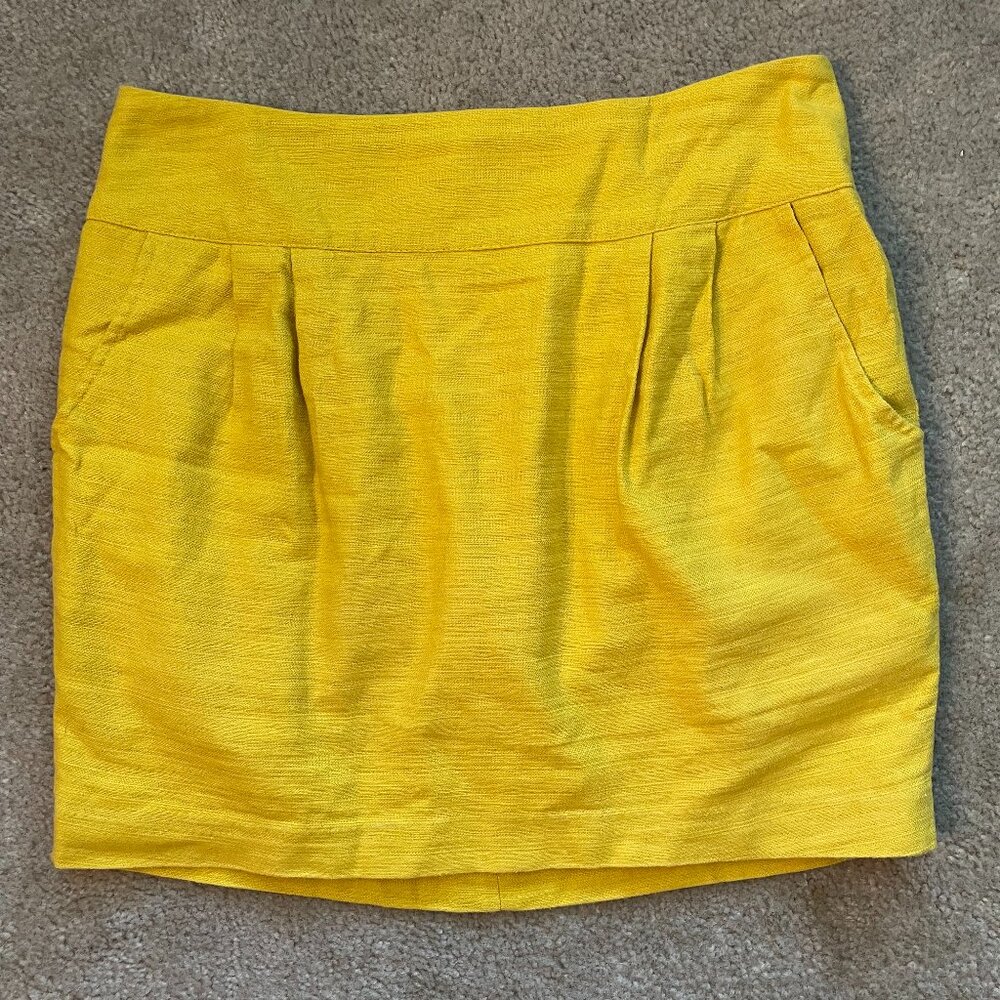 Forever21 mustard linen mini skirt with pockets!